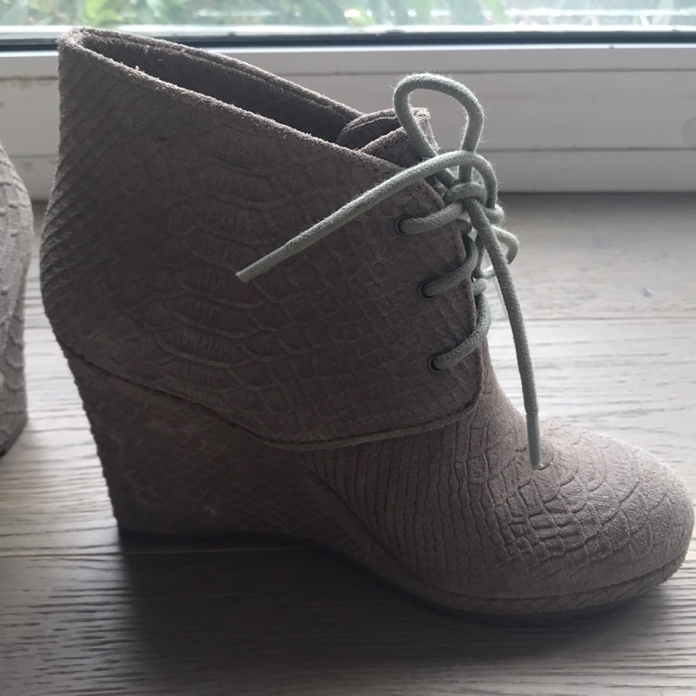 Rosegold wedge booties - Picture 1 of 3